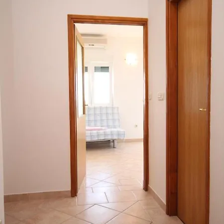 Apartment Apartments With A Parking Space Kozjaca, Paklenica - 6565 Sibuljina