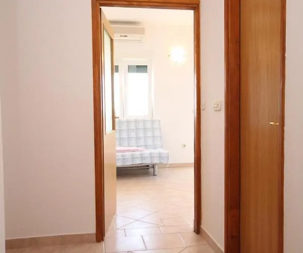 Apartamento With A Parking Space Kozjaca, Paklenica - 6565 Šibuljina